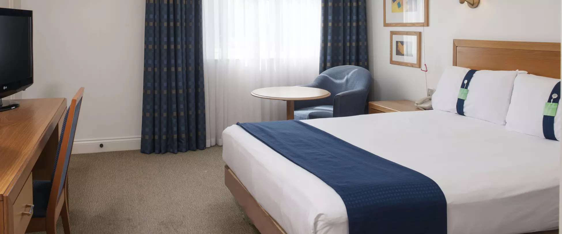 Holiday Inn Ashford Bedrooms and Accommodation.